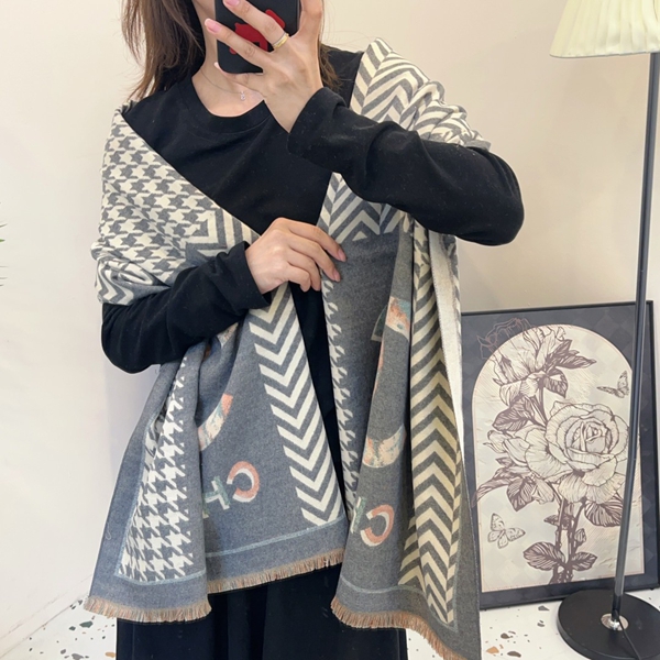 ブランドマフラー正面デザイン